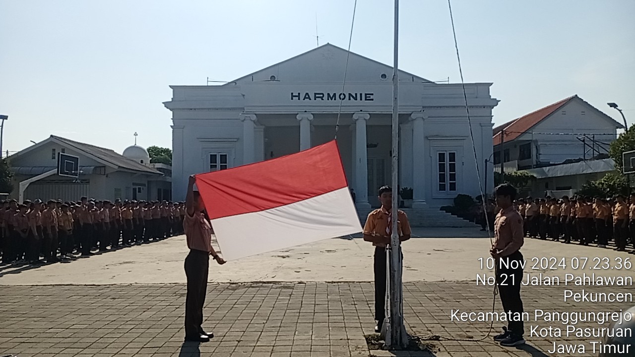 UPACARA MEMPERINGATI HARI PAHLAWAN