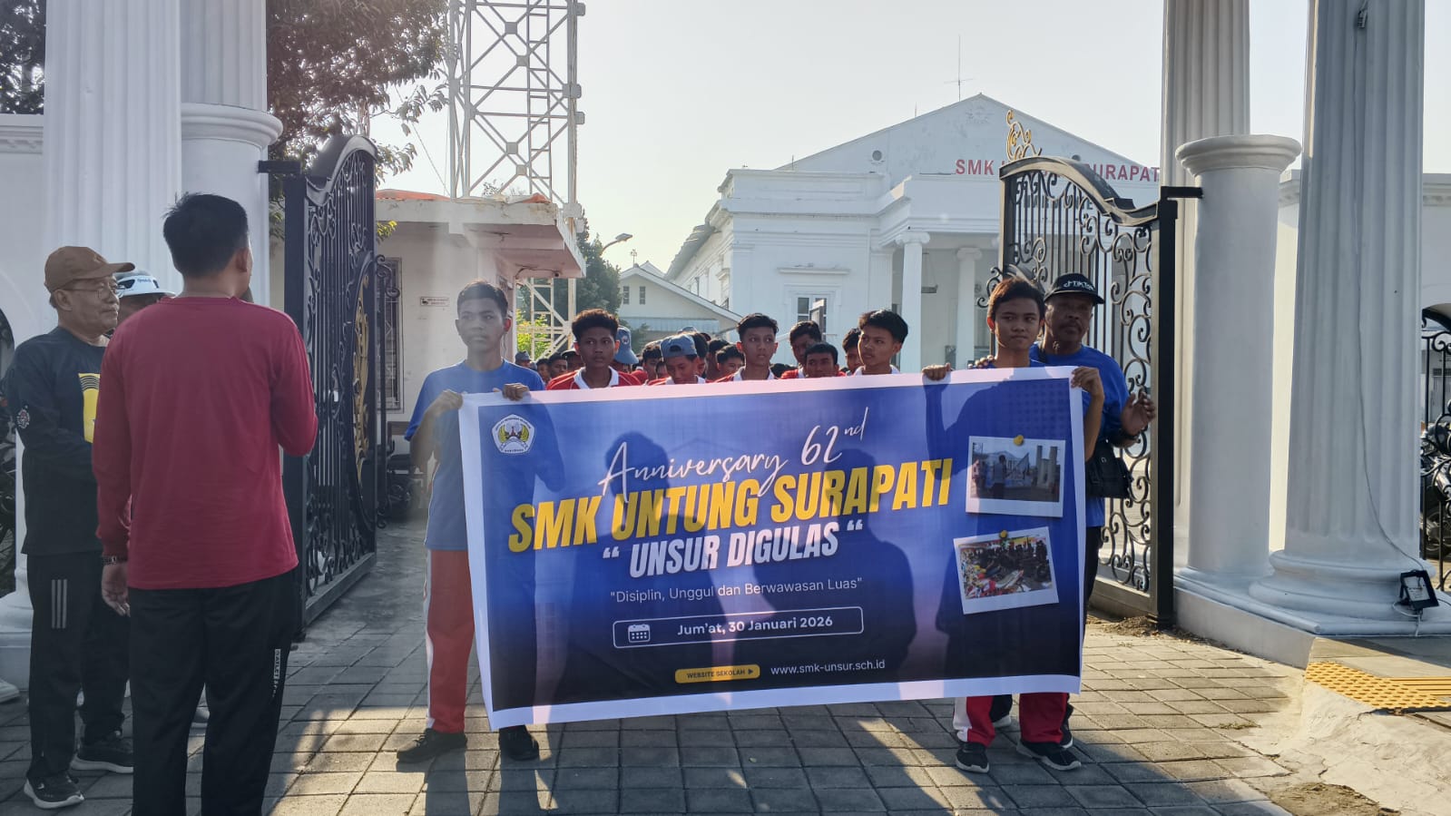 SMK Untung Surapati Gelar Jalan Sehat dalam Rangka Anniversary ke-62