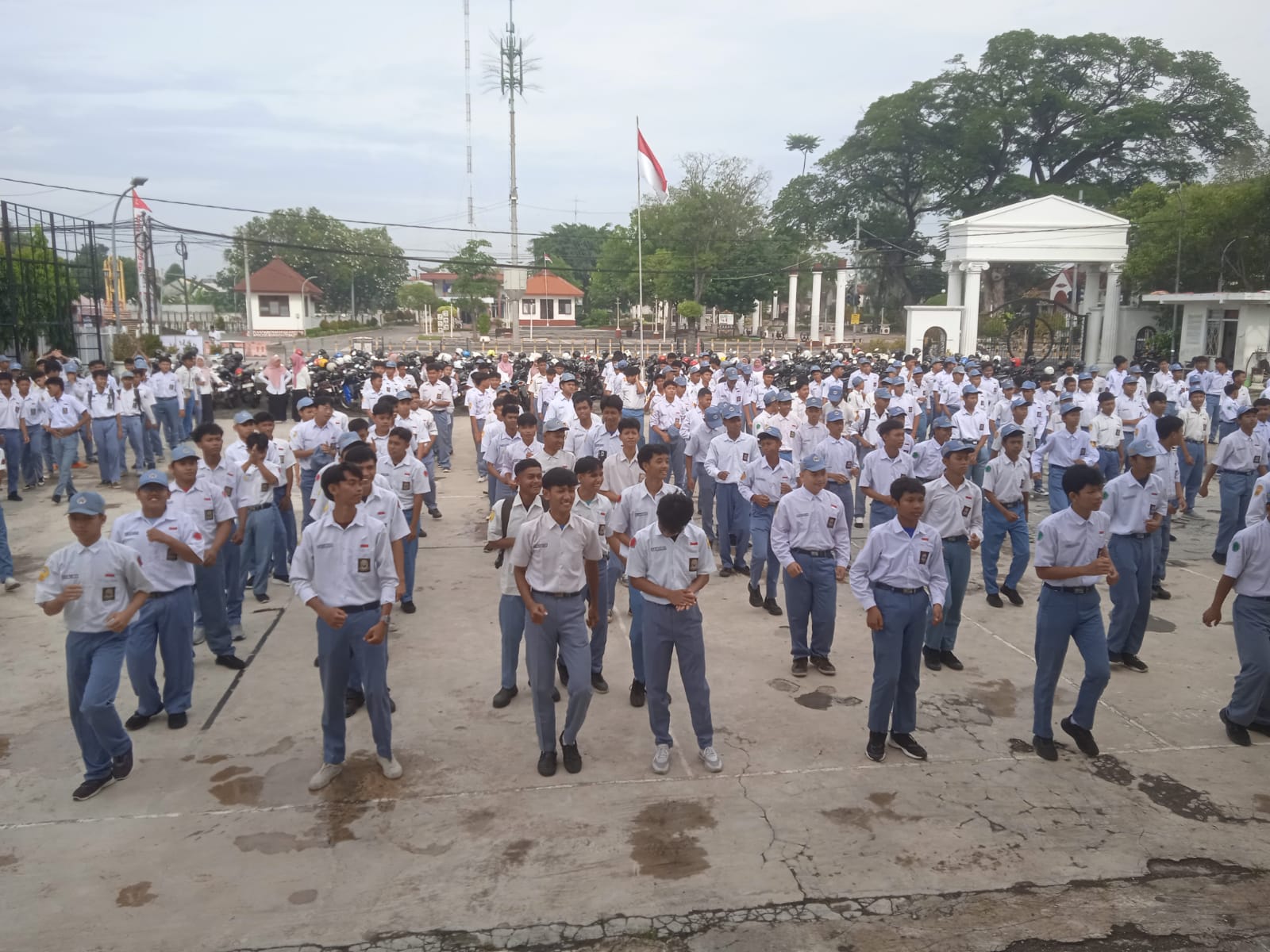 Senam Anak Indonesia Hebar